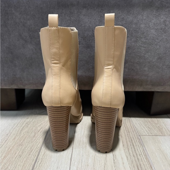 JustFab Cream Heeled Boots - Picture 3 of 10